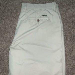 Mountain kacki men’s shorts. 38x10